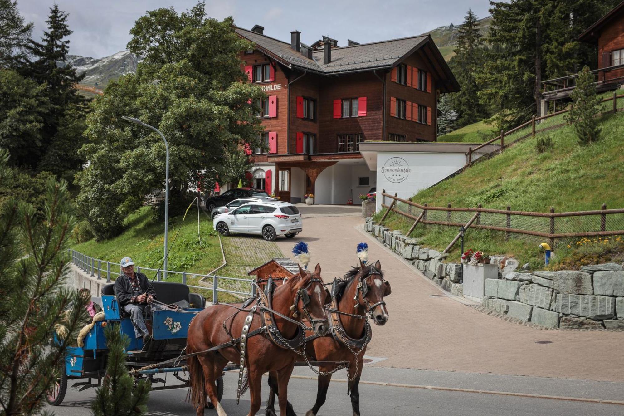 Hotel Sonnenhalde, Arosa Exterior photo