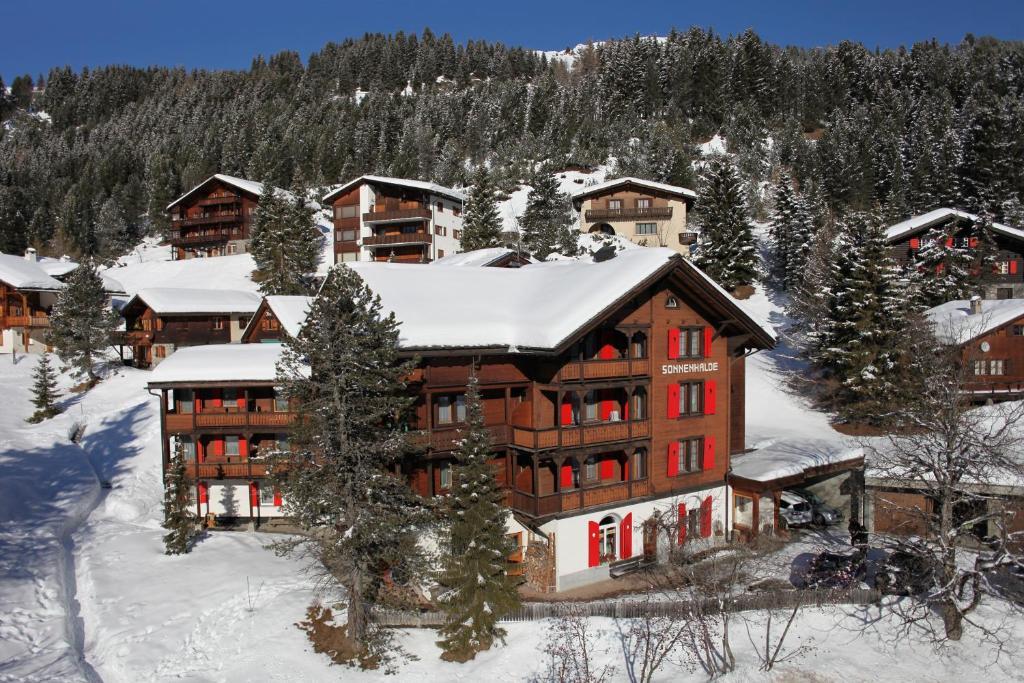 Hotel Sonnenhalde, Arosa Exterior photo
